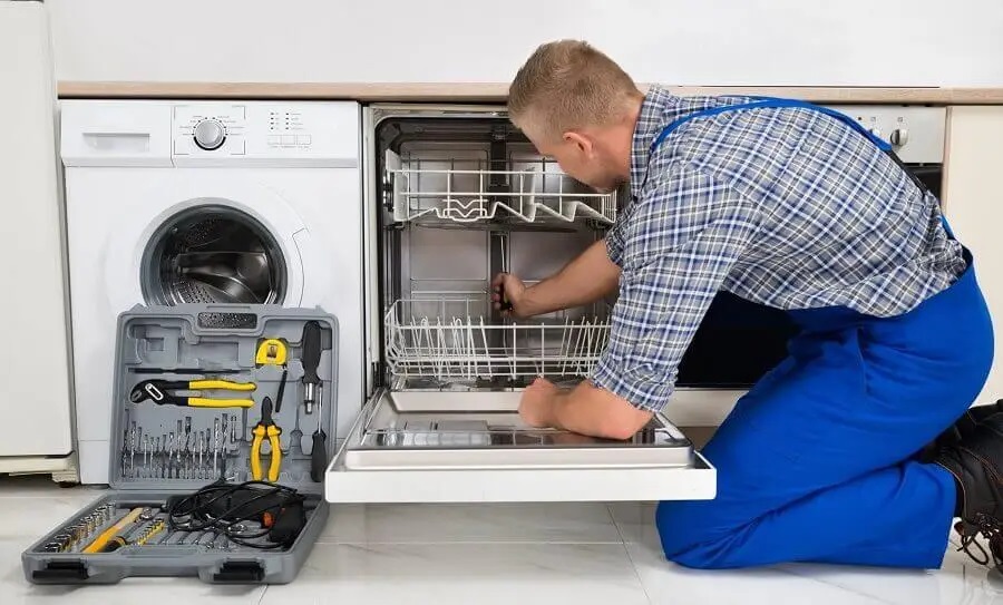 Beypazarı Beko servisi teknisyen ekibi beyaz eşya tamiri yaparken